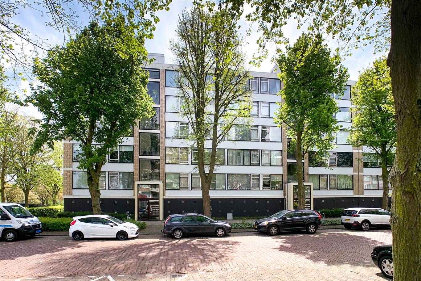 Burgemeester Caan van Necklaan 197 LEIDSCHENDAM