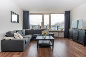 Burgemeester Caan van Necklaan 326, LEIDSCHENDAM