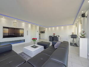 Simon Carmiggelthof 202, 'S-GRAVENHAGE